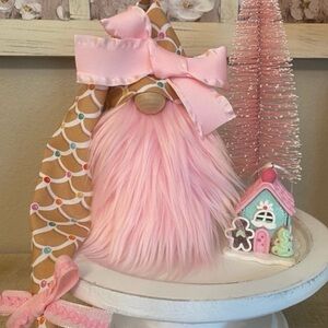 🎀Pink Christmas Gingerbread Gnome, Christmas Tier Tray Decor